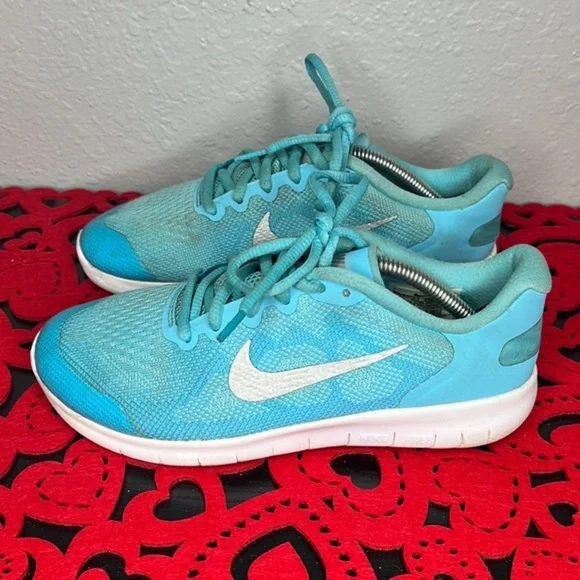 Nike Free Running Shoes - Picture 4 of 9